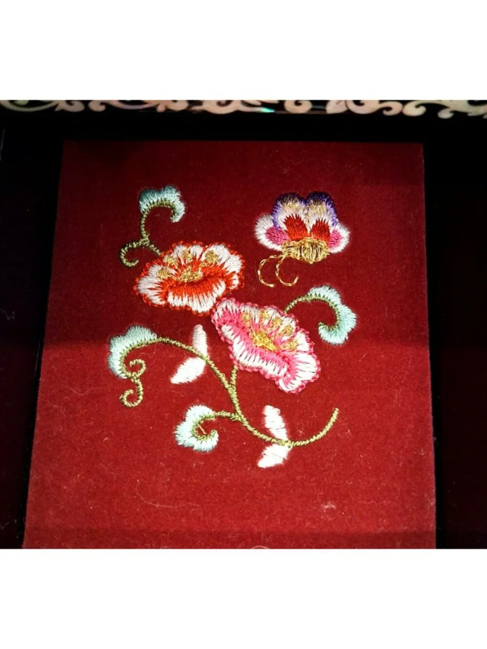 Elegant Mother-Of-Pearl Inlay Asian Jewelry Box Lacquered W Crane & Floral NWOB